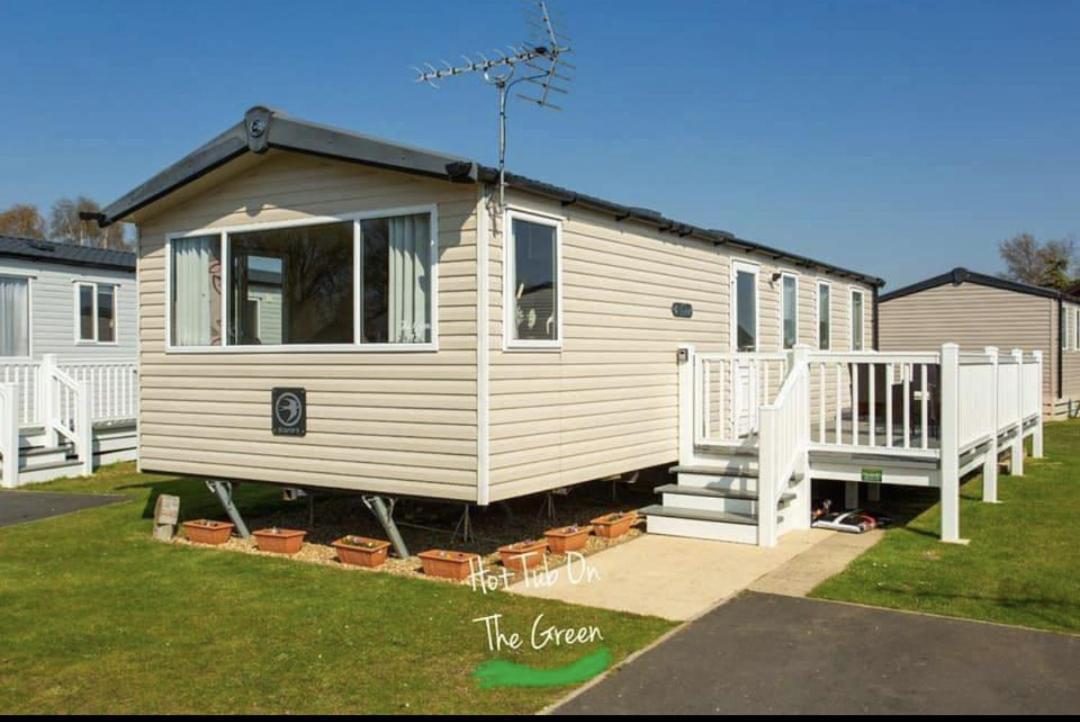 Home From Home Lettings At Tattershall Lakes - The Green Exterior photo